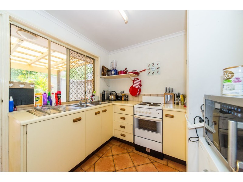 2/5 Jupiter Close, Labrador QLD 4215