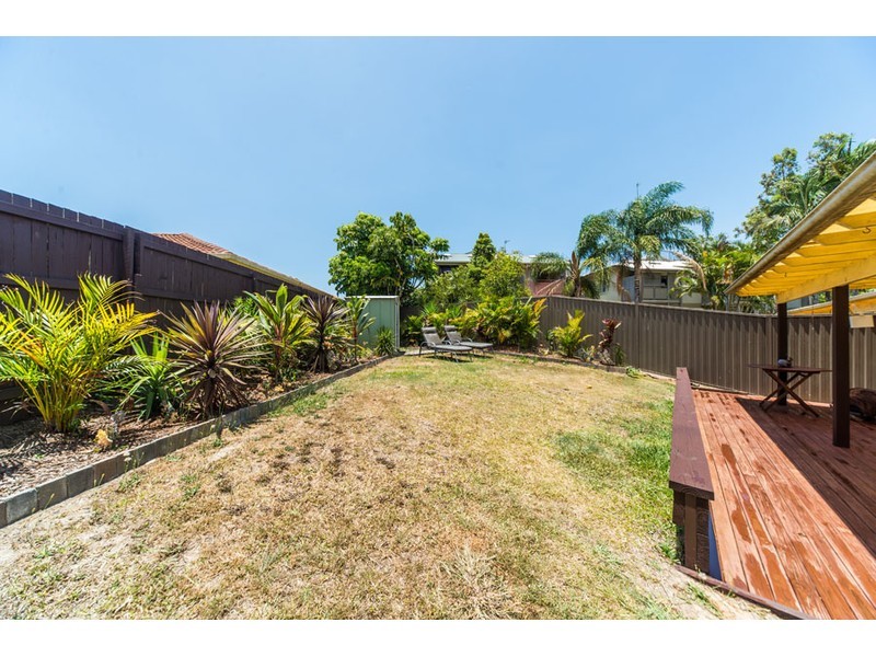 2/5 Jupiter Close, Labrador QLD 4215