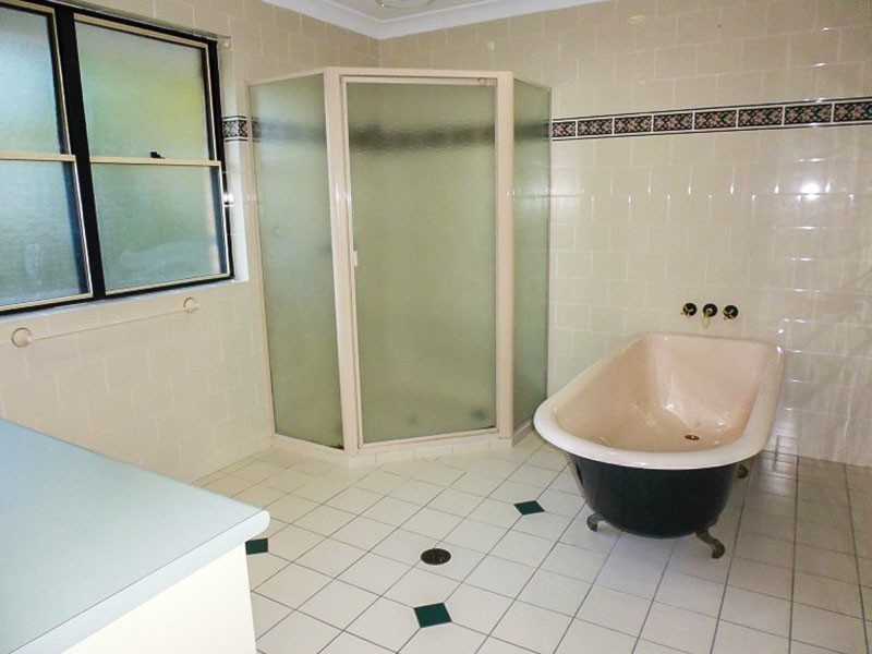 186 Mildura Drive, Helensvale QLD 4212