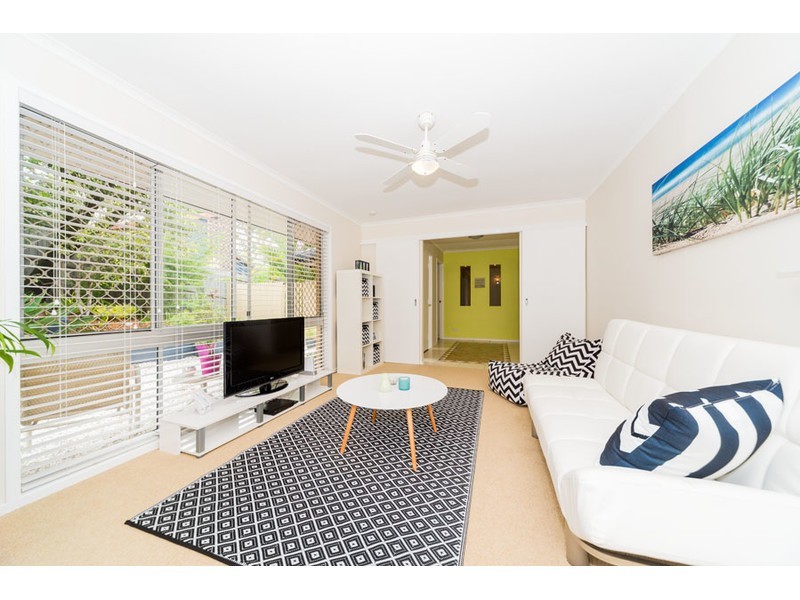 6 Dromana Crescent, Helensvale QLD 4212