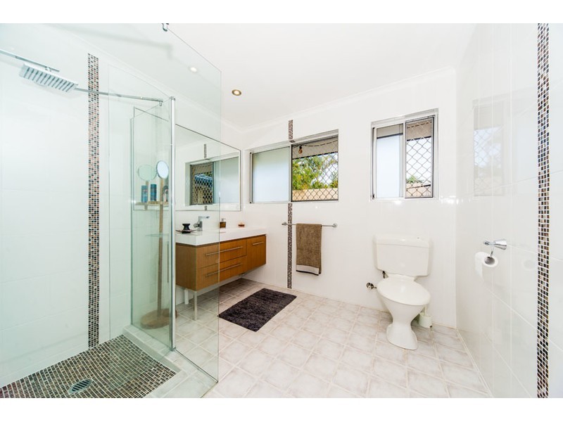 6 Dromana Crescent, Helensvale QLD 4212