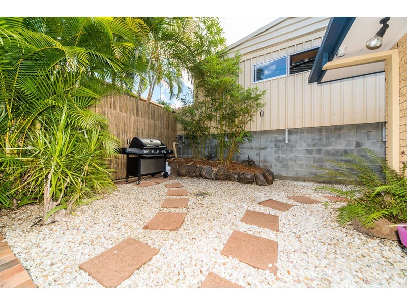 6 Dromana Crescent, Helensvale QLD 4212