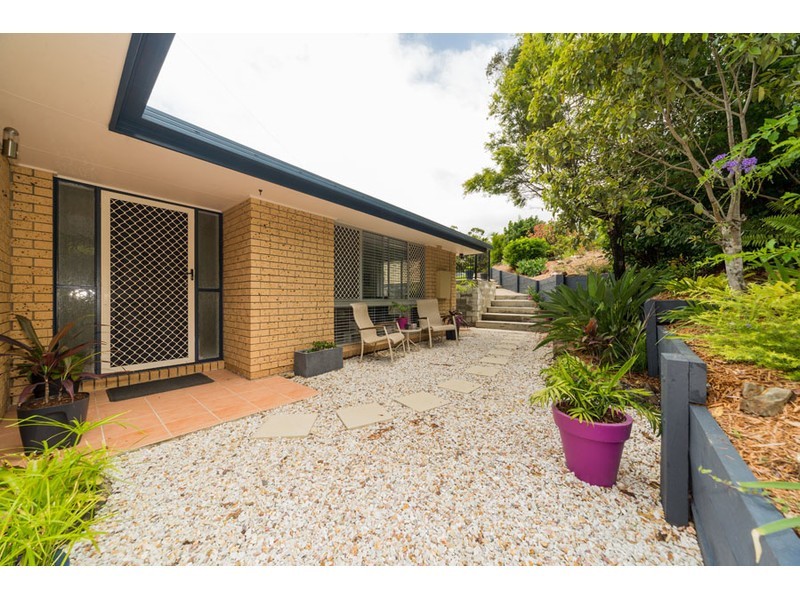 6 Dromana Crescent, Helensvale QLD 4212