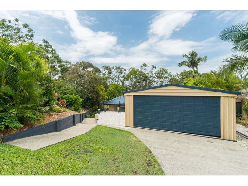 6 Dromana Crescent, Helensvale QLD 4212
