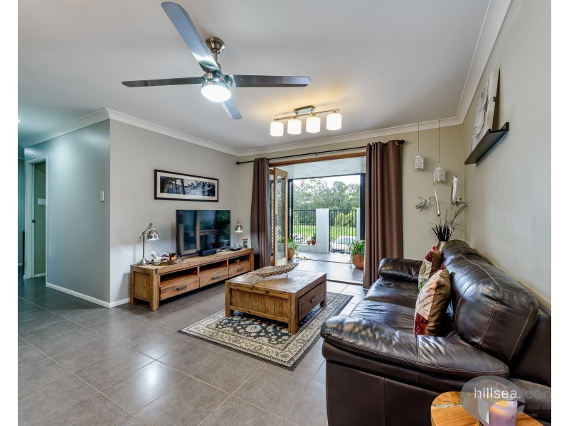 39 Trade Winds Drive, Helensvale QLD 4212