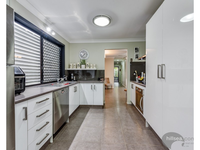 39 Trade Winds Drive, Helensvale QLD 4212