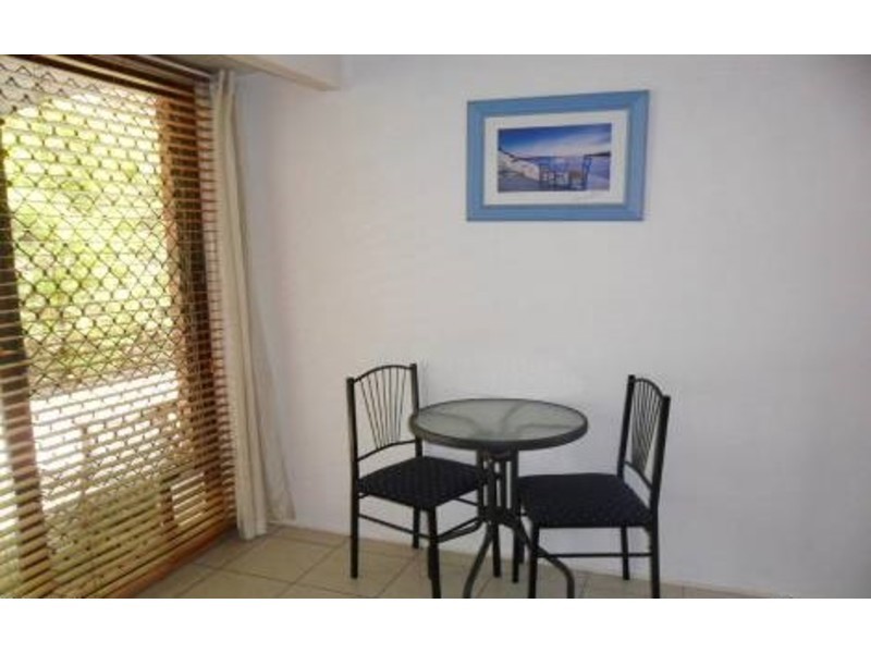 4/1 Chaplin Crescent, Oxenford QLD 4210