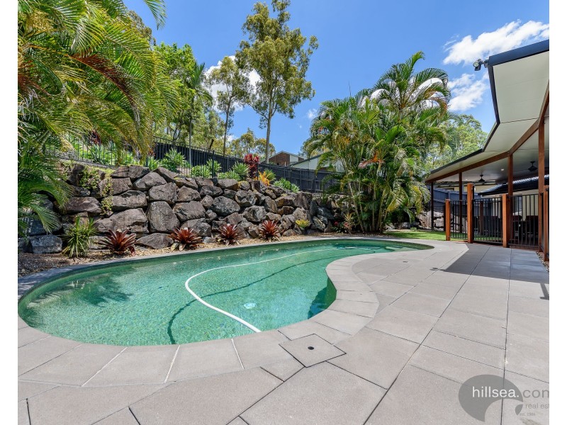 19 Mullewa Crescent, Helensvale QLD 4212