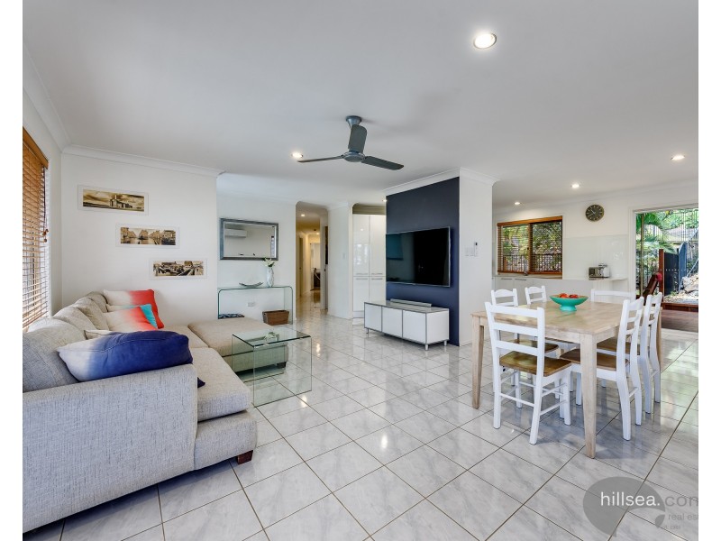 19 Mullewa Crescent, Helensvale QLD 4212