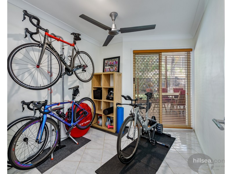 19 Mullewa Crescent, Helensvale QLD 4212