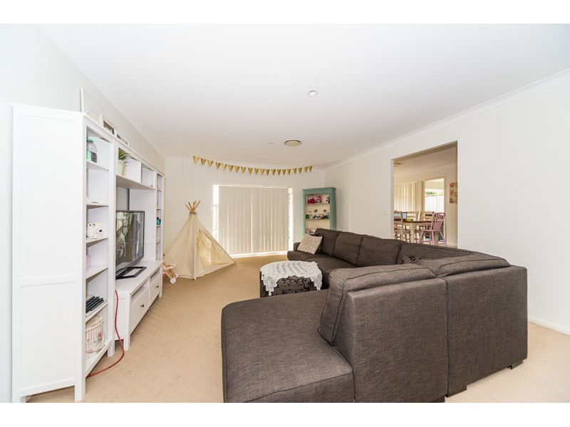 6 Starush Court, Upper Coomera QLD 4209