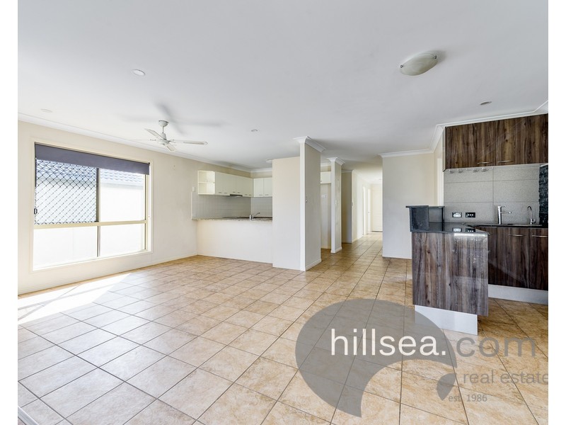 86 Tee Trees Boulevard, Arundel QLD 4214