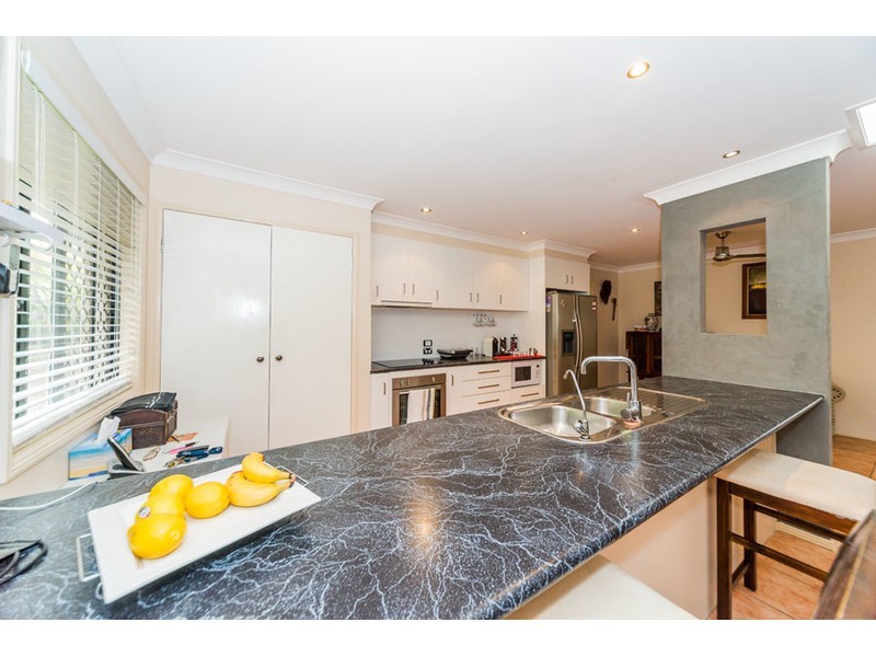 4 Murchison Street, Pacific Pines QLD 4211