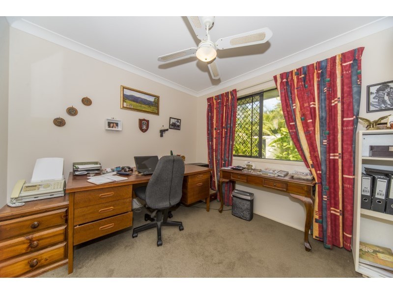4 Murchison Street, Pacific Pines QLD 4211