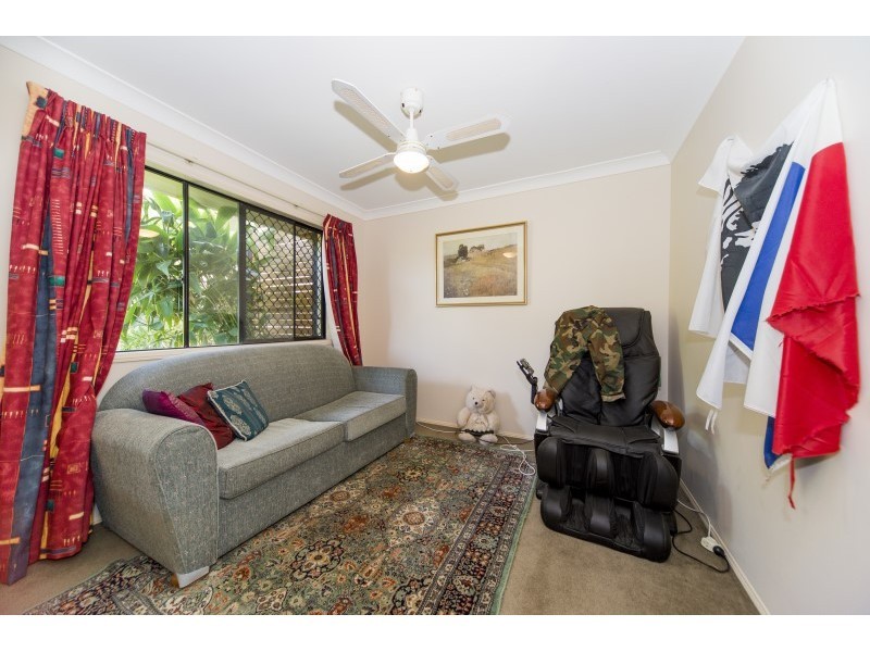 4 Murchison Street, Pacific Pines QLD 4211