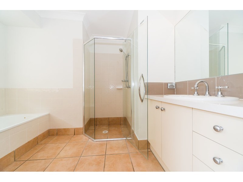 36 Urangan Court, Helensvale QLD 4212