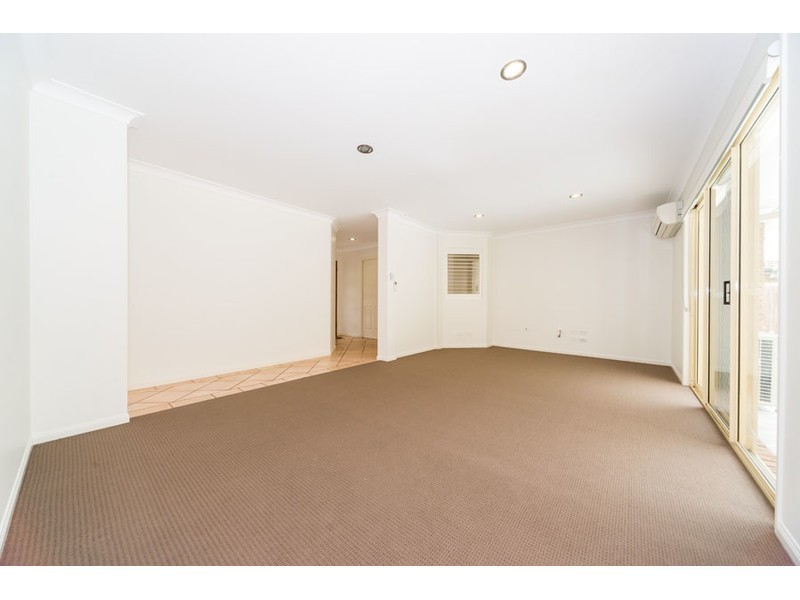 36 Urangan Court, Helensvale QLD 4212