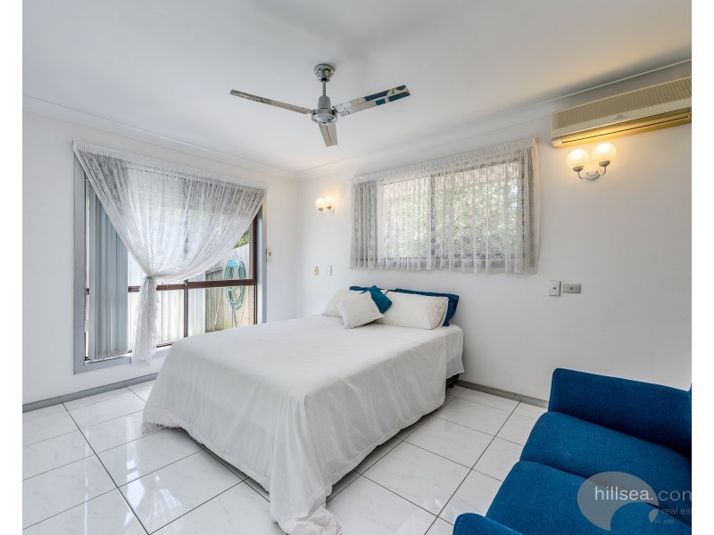 42 Discovery Drive, Helensvale QLD 4212