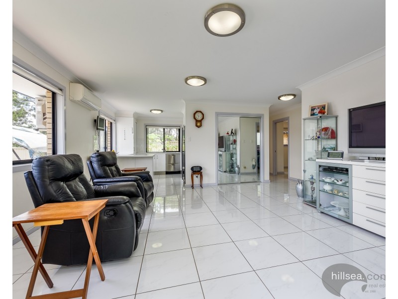 42 Discovery Drive, Helensvale QLD 4212