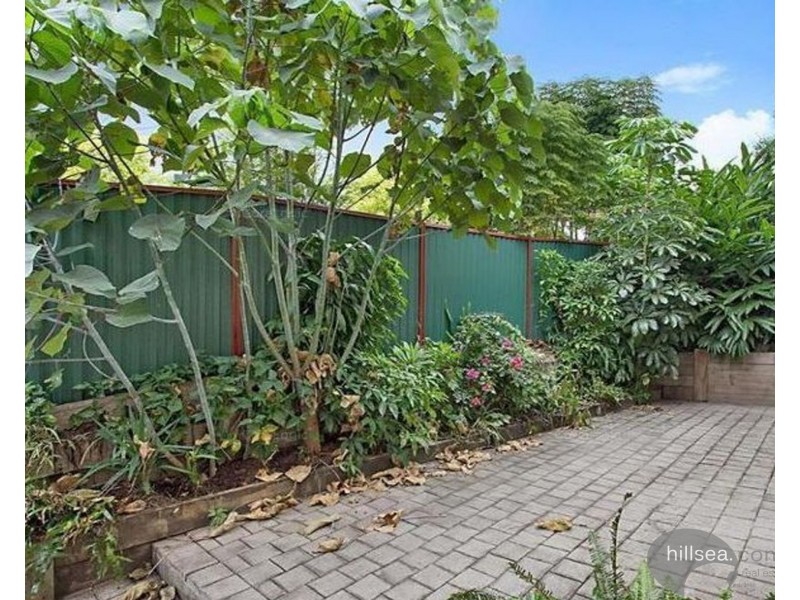 19/2 Doyalson Place, Helensvale QLD 4212