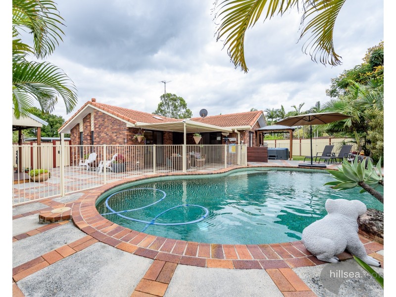 32 Minden Crescent, Helensvale QLD 4212