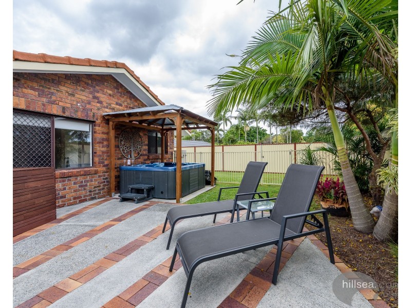 32 Minden Crescent, Helensvale QLD 4212