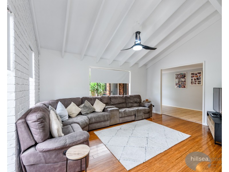 32 Minden Crescent, Helensvale QLD 4212