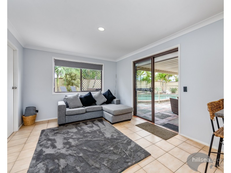 32 Minden Crescent, Helensvale QLD 4212