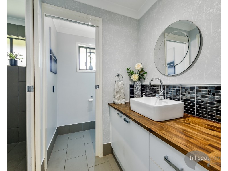 32 Minden Crescent, Helensvale QLD 4212