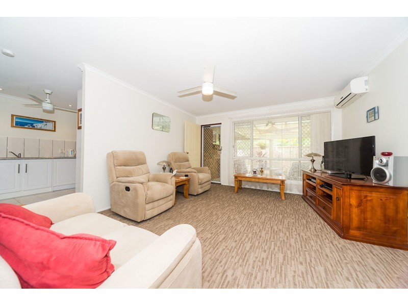 2/5 Metro Crescent, Oxenford QLD 4210