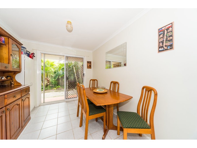 2/5 Metro Crescent, Oxenford QLD 4210