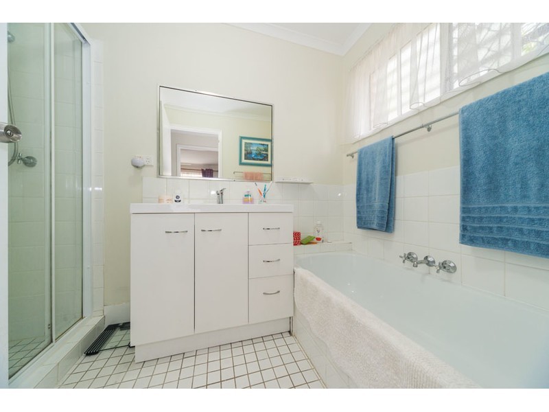 2/5 Metro Crescent, Oxenford QLD 4210