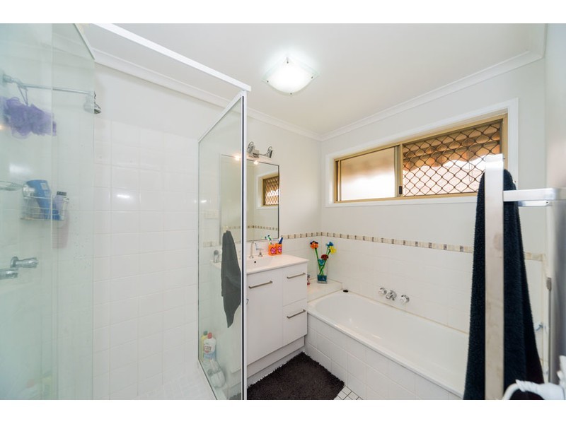 2/3 Vine Court, Oxenford QLD 4210