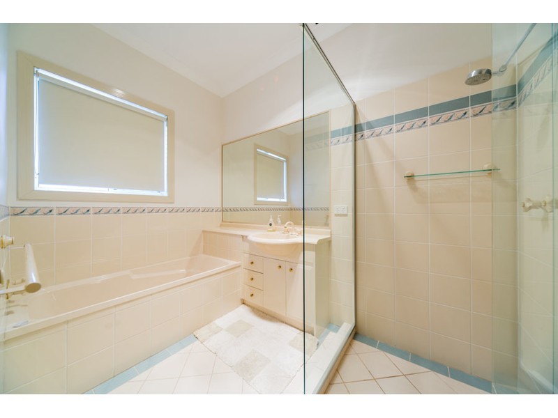 20 Dalloway Court, Arundel QLD 4214