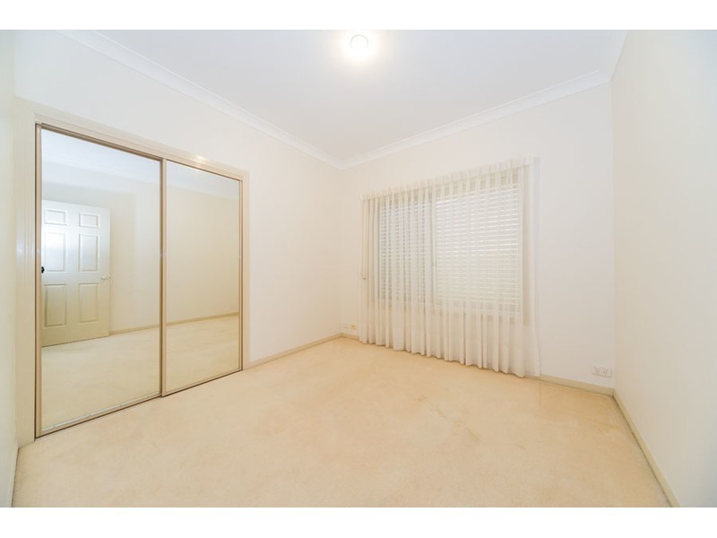 20 Dalloway Court, Arundel QLD 4214