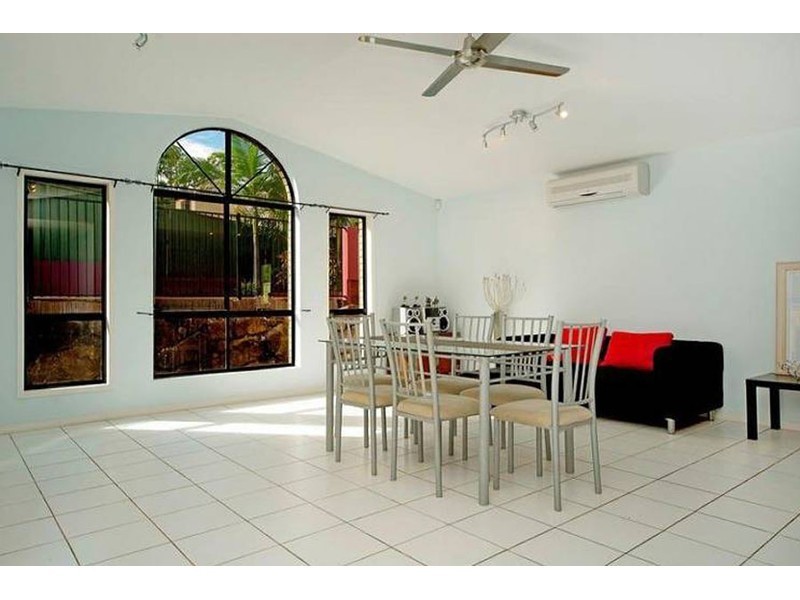 3 Equador Court, Pacific Pines QLD 4211