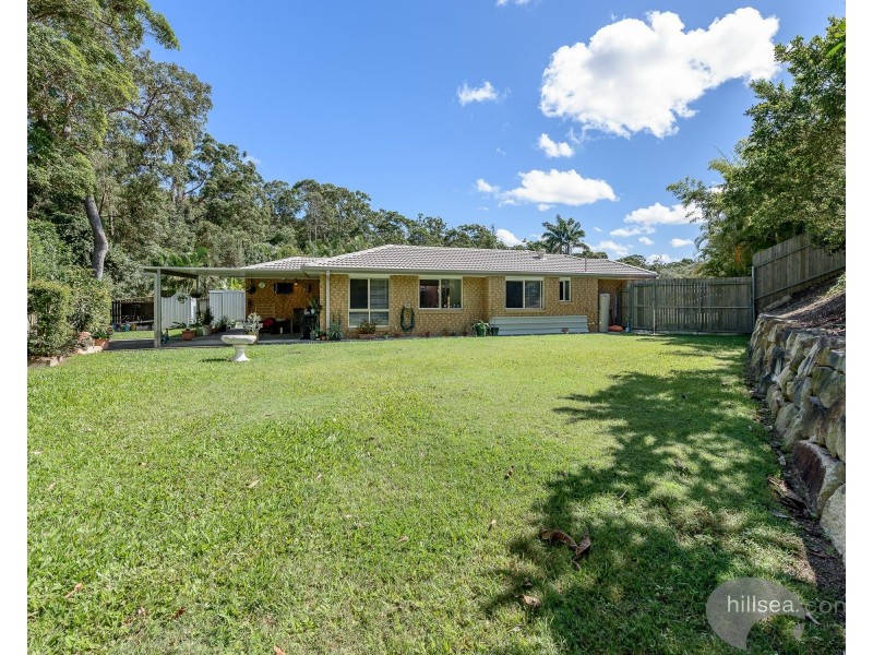 20 Pinemount Crescent, Oxenford QLD 4210
