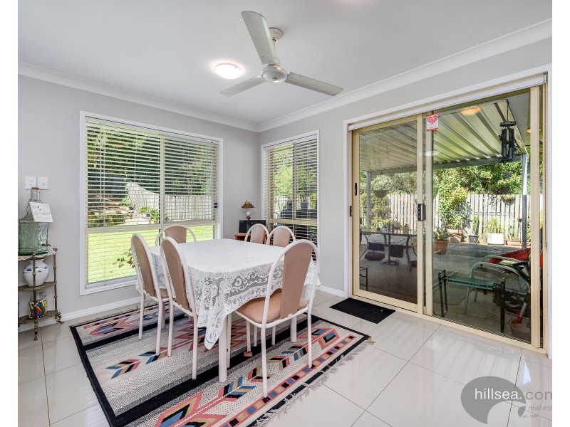 20 Pinemount Crescent, Oxenford QLD 4210