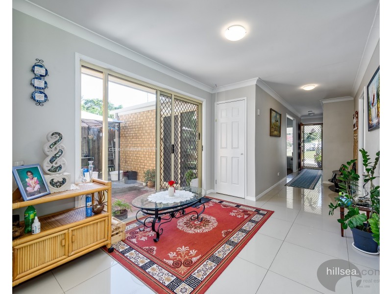 20 Pinemount Crescent, Oxenford QLD 4210