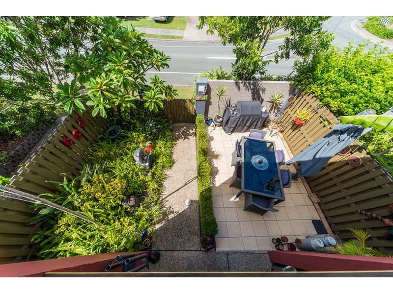 8/1 Pinecrest Court, Oxenford QLD 4210