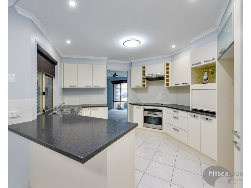 6 Whyalla Court, Helensvale QLD 4212