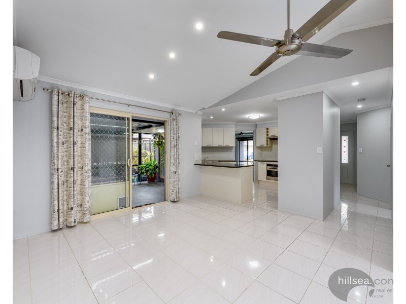 6 Whyalla Court, Helensvale QLD 4212