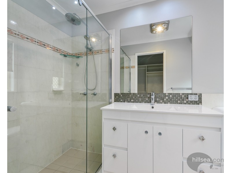 6 Whyalla Court, Helensvale QLD 4212