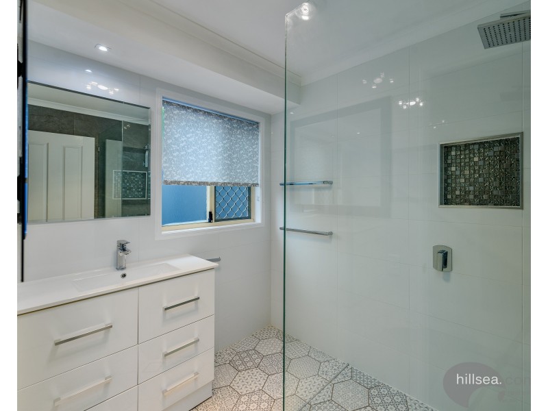 6 Whyalla Court, Helensvale QLD 4212