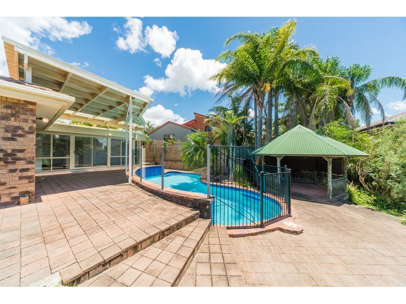 1 Maldon Court, Helensvale QLD 4212