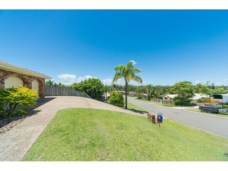 1 Maldon Court, Helensvale QLD 4212