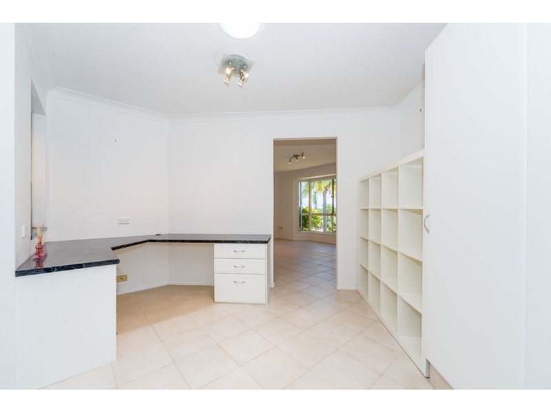 1 Maldon Court, Helensvale QLD 4212