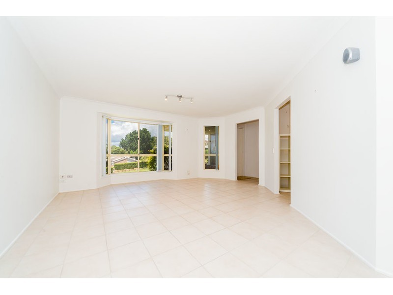 1 Maldon Court, Helensvale QLD 4212