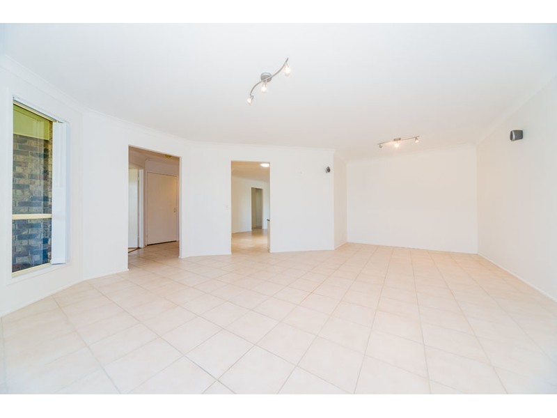 1 Maldon Court, Helensvale QLD 4212