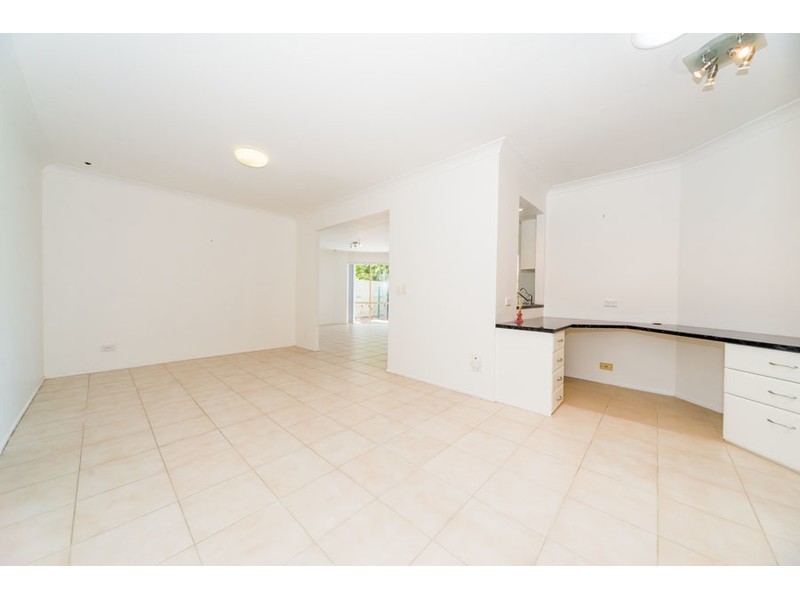 1 Maldon Court, Helensvale QLD 4212